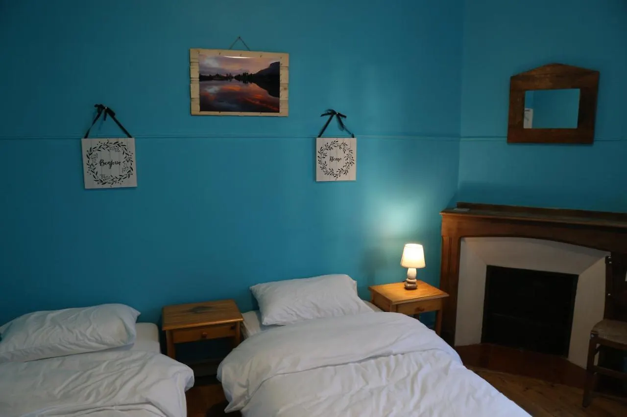 Gite D'Etape De Roquefixade Inn